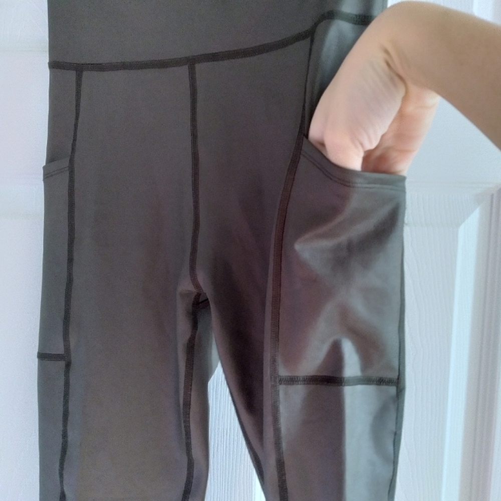 Abercrombie and Fitch Shiny Green High Waisted Contour Leggings - Picture 3 of 6